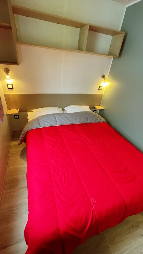 Mietunterkunft - Mobilheim Lodge Grand Confort 3 Schlafzimmer Terrasse - image n°7 - Camping de la Belle Etoile