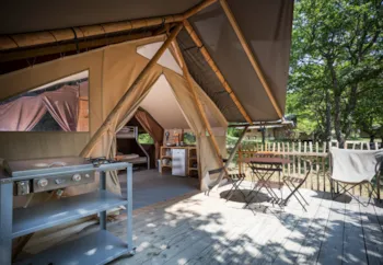 Location - Tente Trappeur - Huttopia Pays de Condrieu