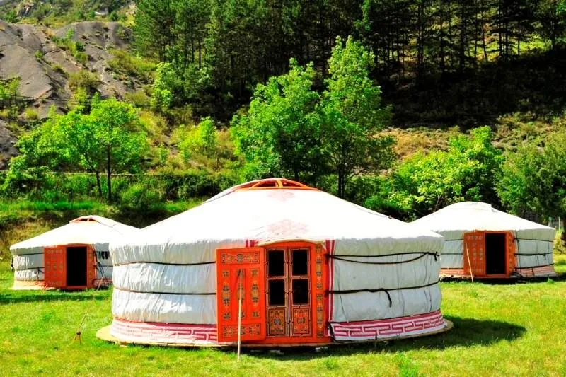 Mietunterkunft - Jurte 25M² Ohne Sanitäranlagen - Camping Mandala