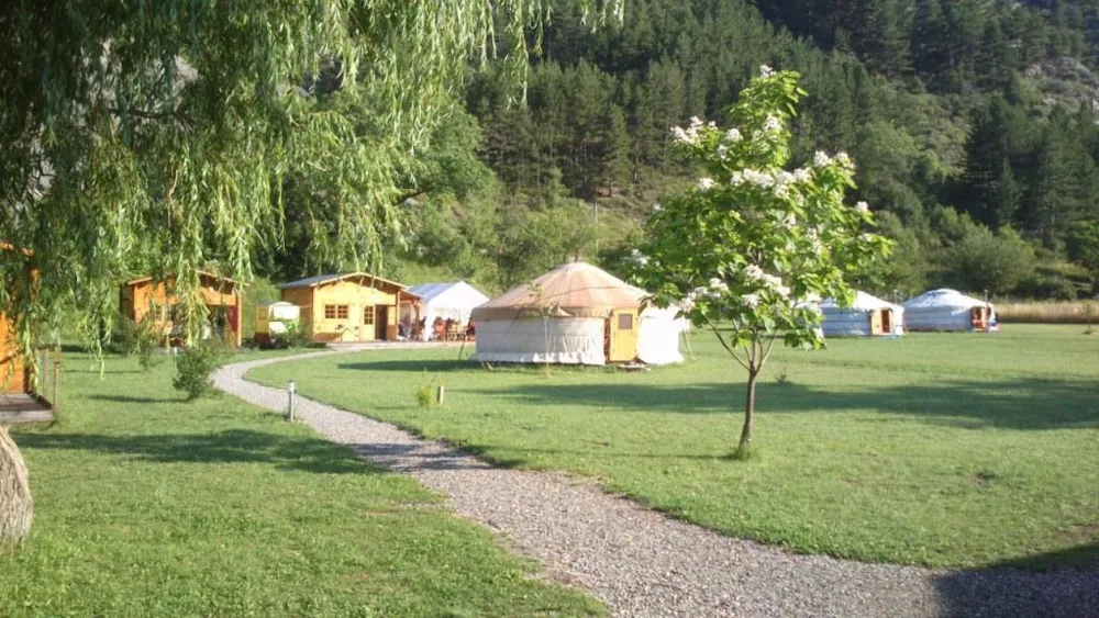 Mietunterkunft - Mandala Jurte 45M² - Für Aktivitäten - Ohne Sanitäranlagen - Camping Mandala