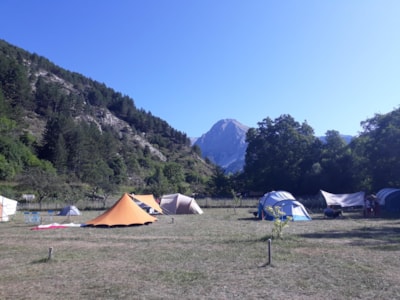 Tent pitch with access to shared kitchen — 1