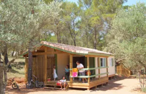 Accommodation - Chalet Confort  35M² 2 Bedrooms - Flower Camping Les Cadenières