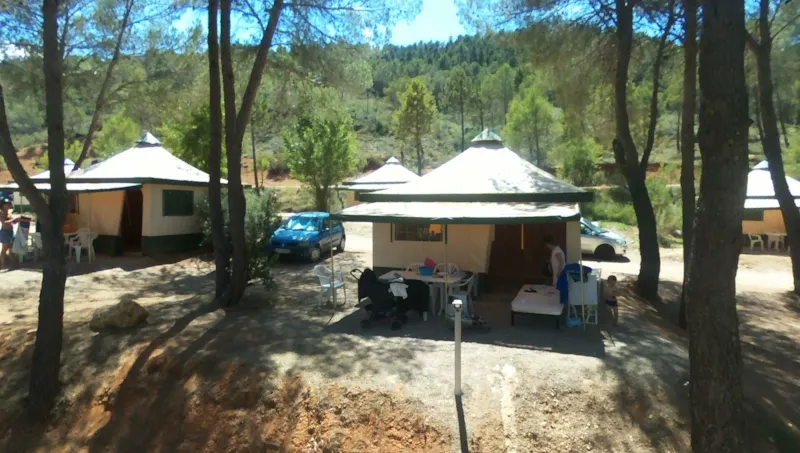 Bungalow Toilé Standard 20M² 2 Chambres - Sanitaire Commun - Sans Clim