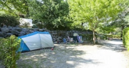 Kampeerplaats(en) - Pakket** Standplaats Tent Of Caravan Of Camper + 1 Auto + Elektriciteit - Camping Sandaya Maguide
