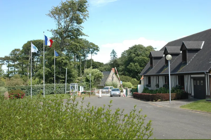 Forfait Randonnée + Tente (Sans Véhicule Et Sans Électricité)