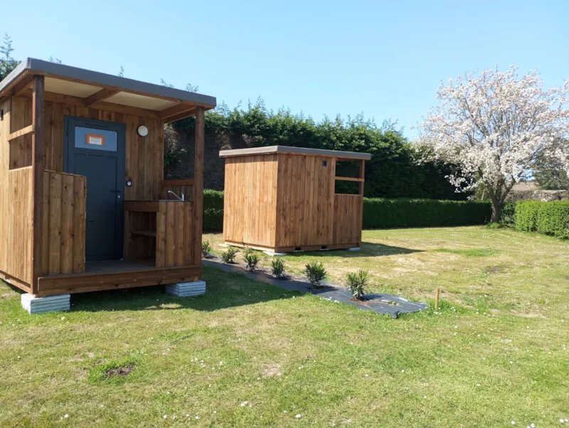 Forfait Premium - Sanitaire Privatif (Douche, Wc, Lavabo), Cuisine Extérieure, Électricité