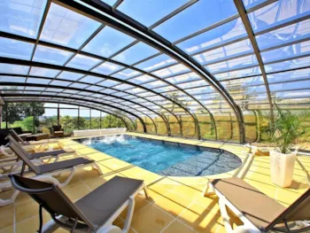 Les Ventoulines Village & Spa - Ucamping
