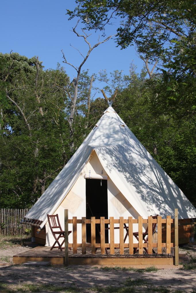 Accommodation - Tent Tepee 2 Bedrooms Insolite - Camping La Bosse
