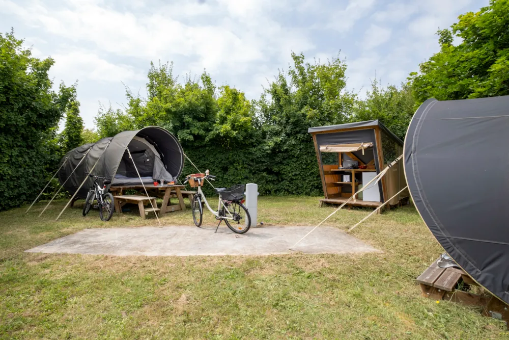 Emplacement - Cyclo Tente 2 Chambres - Camping Bel Air Village Le Plan d’Eau