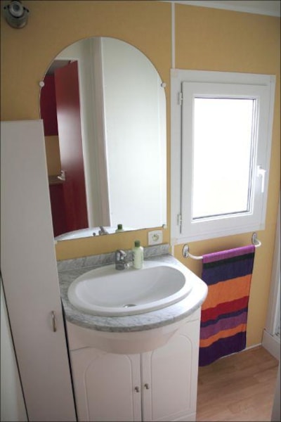 Mobile Home Economique (2 bedrooms) 20-27m² + wooden terrace (10-17 years)