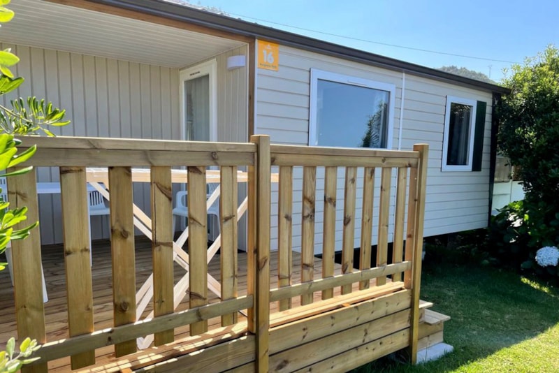 Stacaravan Excellence (3 slaapkamers) 32-34 m² + houten terras