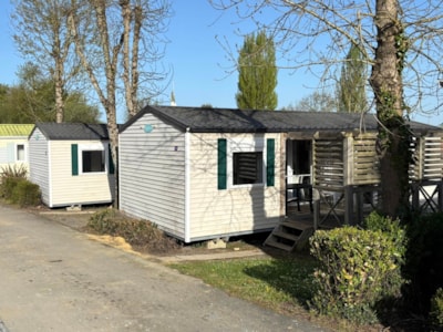 Cottage Excellence+ (2 bedrooms / 2 bathrooms) 33m² + wooden terrace (- 4 years)