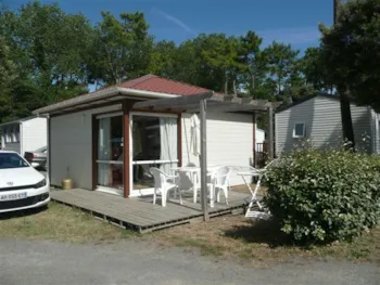 Mietunterkunft - Chalet Pili Pili 2 Zimmer - Camping Le California