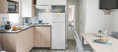 CALIFORNIA TRIO residential 3 bedrooms- TV — 4
