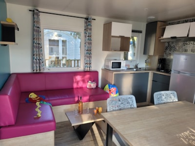 CALIFORNIA TRIO residential 3 bedrooms- TV — 2