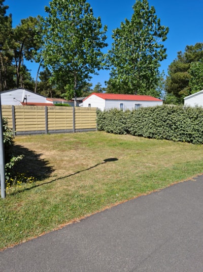 Package : 2 pers. ,Pitch + vehicle + electricity 10A — 4