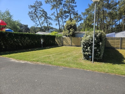 Package : 2 pers. ,Pitch + vehicle + electricity 10A — 9