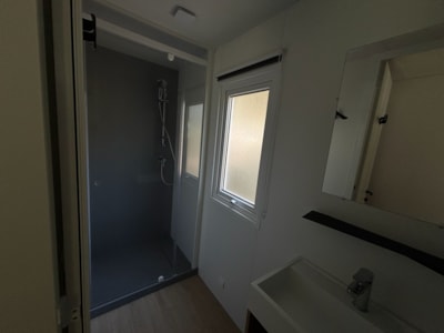 CALIFORNIA CONFORT + 2-bedroom dishwasher