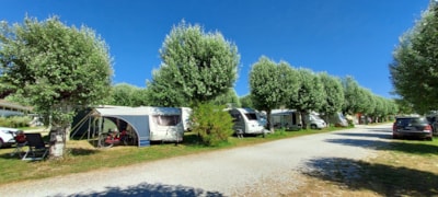 Pitch camping-car — 2