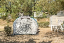 Kampeerplaats(en) - Confort Standplaats Voor Tent 1 Voertuig + Elektriciteit + Uitrusting - Camping Eden Villages Palmyre Loisirs