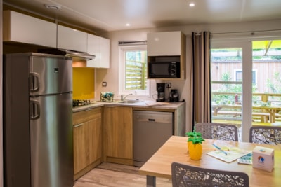 Privilege 2-bedroom mobile home with terrace — 6