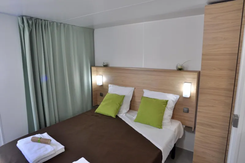 Premium 2 Suites Parentales Clim Tv Lv Wifi  Terrasse 2 Mini Chalets (4 P)