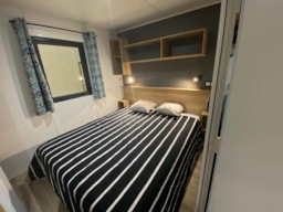 Alojamiento - Mobil Home Premium, 2 Chambres, 2 Salles D'eau, 4 Personnes Dans Village Western - Camping Le Mas des Sédariès