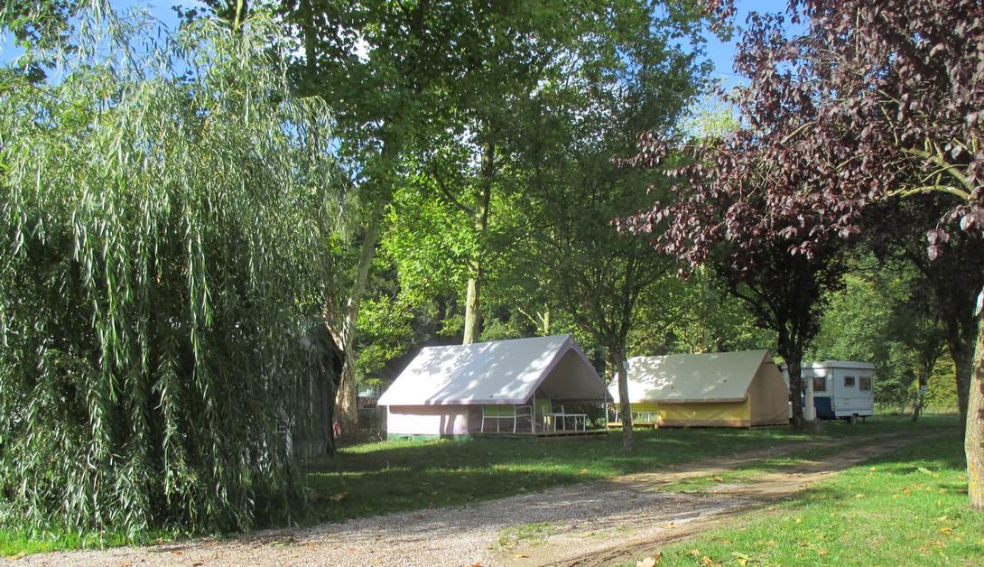 Location - Bungalow Toilé Avec Lit Double - Camping de la Moselle