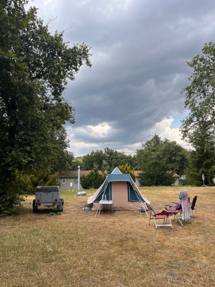 Emplacement + Véhicule (Avec Ou Sans Elec)