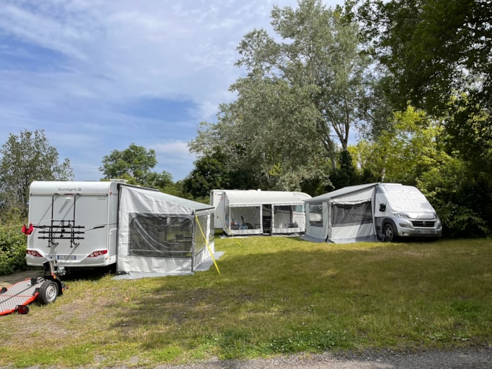 Emplacement + Véhicule (Avec Ou Sans Elec)