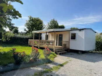 Mietunterkunft - Mobilheim Confort Plus - 3 Schlafzimmer - Halbüberdachte Terrasse - Camping TY NENEZ