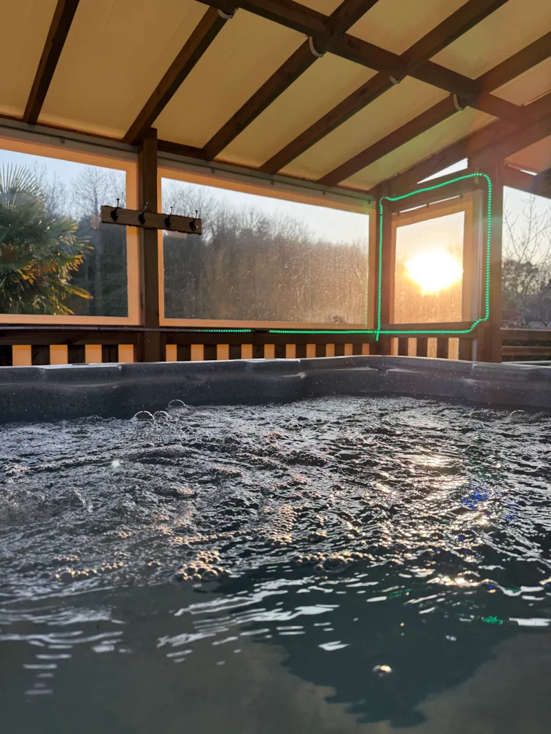 Cottage Premium Avec Spa Privé - Vue Nature - 2 Chambres - 2 Salles De Bain - Borne Recharge