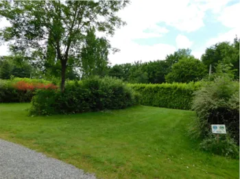 Stellplatz - Stellplatz 1 Zelt Oder 1 Wohnwagen Oder 1 Wohnmobil + Auto (Ohne Strom) - Camping DOMAINE DE KERELLY
