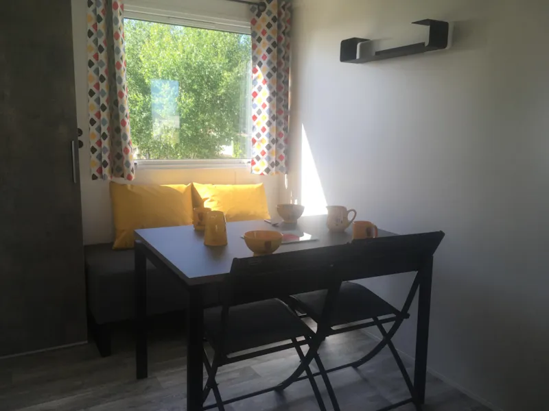Mobil-Home 2 Chambres Compact 24 M2 Avec Terrasse Couverte 10 M2