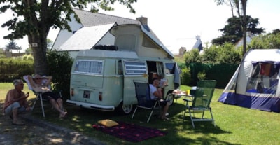 Pitch + 1 car + 1 tent, Caravan or  camping-car — 6