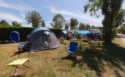 Pitch + 1 car + 1 tent, Caravan or  camping-car — 5
