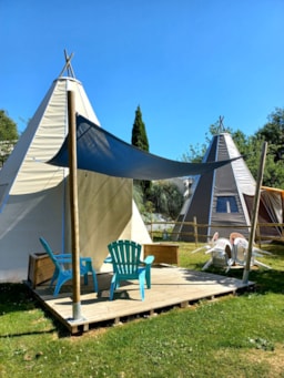 Accommodation - Tepee 4 Pers (Without Private Bathroom) - Camping des Cerisiers