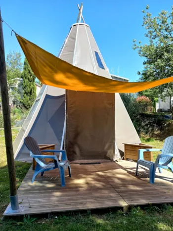 Location - Tipi (Sans Sanitaires Privatifs) - Camping des Cerisiers
