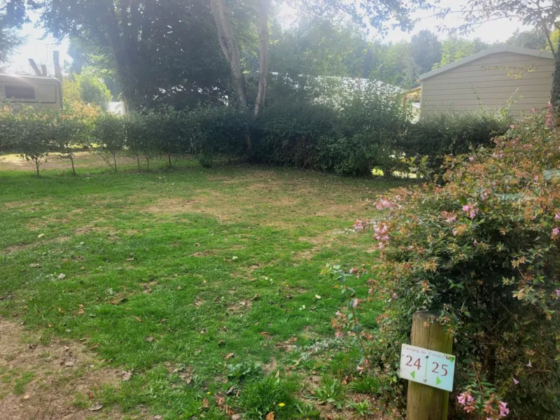 Emplacement Véhicule Ou Caravane Ou Camping-Car