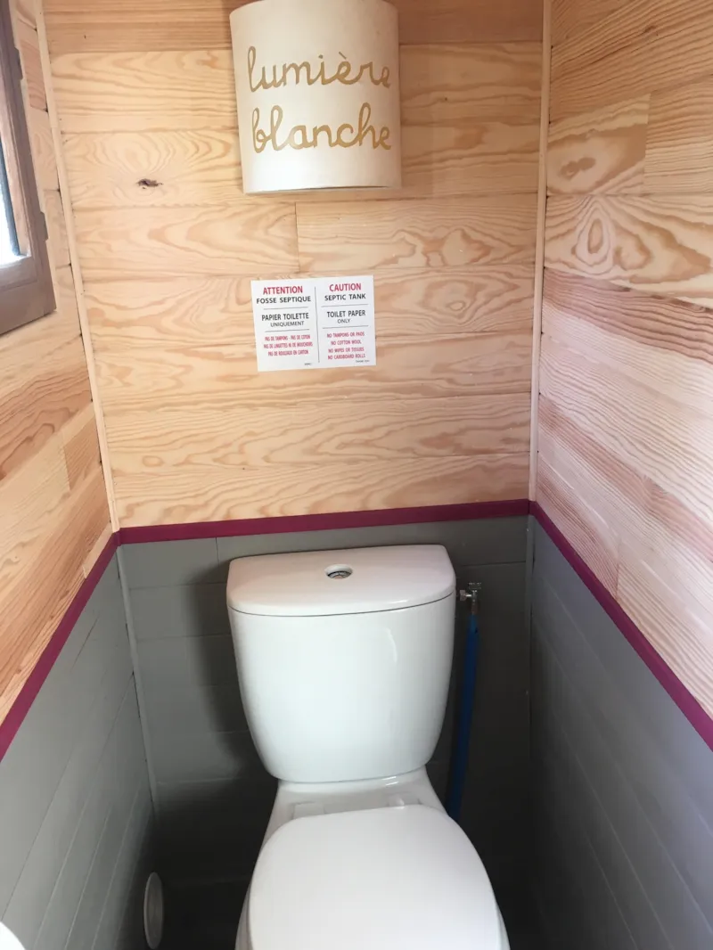 Roulotte 11 M² - 1 Chambre + Terrasse 7 M² (Animaux Interdits)