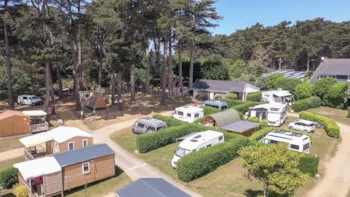 Stellplatz - Stellplatz 80-100M² Mit Strom 6A  (Keine Doppelachse) - WEST CAMPING