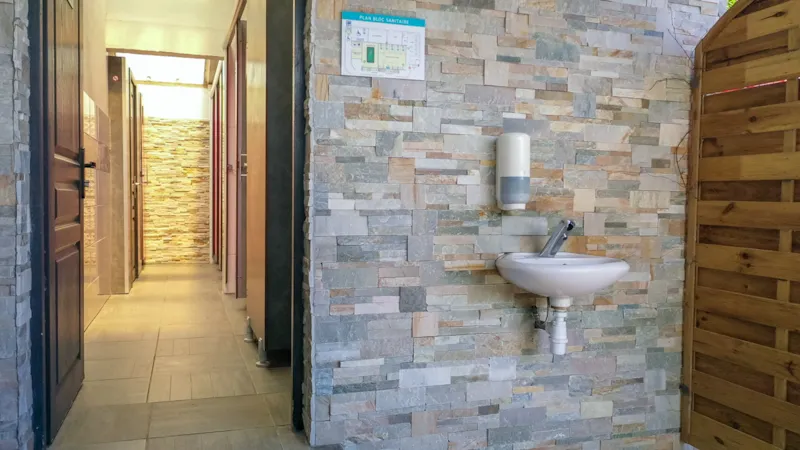 Pod 12M² Avec Tv Sans Sanitaires