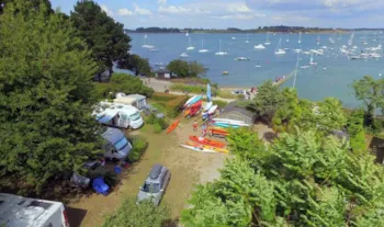 Stellplatz - Stellplatz Les Pieds Palmés (Strom Inkluse) Zelt , Wohnwagen Oder Wohnmobil - Camping de Bilouris