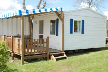 Mietunterkunft - Mobilheim Penerf Standard 16M² (1 Schlafzimmer - 2 Personen) + Überdachte Terrasse + Fernsehen - Flower Camping La Blanche Hermine