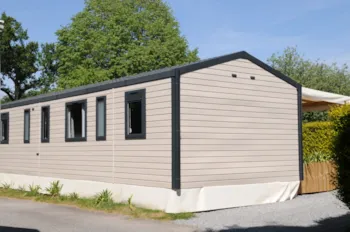 Mietunterkunft - Mobilheim Golfe Premium (4Sch-8P) + Überdachte Terrasse + Fernsehen + 2 Badezimmer + Spülmaschine - Flower Camping La Blanche Hermine