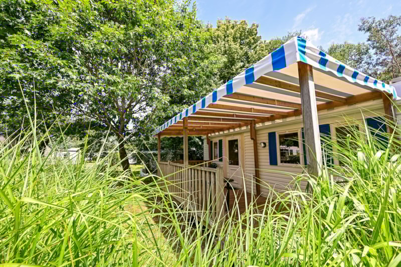 Stacaravan Paimpol STANDARD 25m² (2 slaapkamers) + Overdekt terras + TV