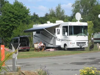 Stellplatz - Camping Stellplatz - Camping Tohapi - Le Soleil de Saint-Sieu