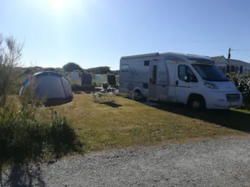 Stellplatz - Emplacement Grand Confort - Camping LA PLAGE