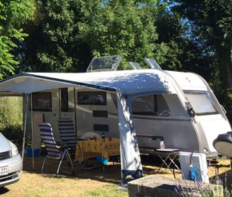 Forfait : Emplacement + 1 Voiture + Électricité 10A