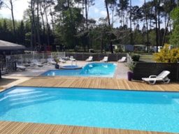 Camping Vert Bord'Eau - image n°1 - Roulottes